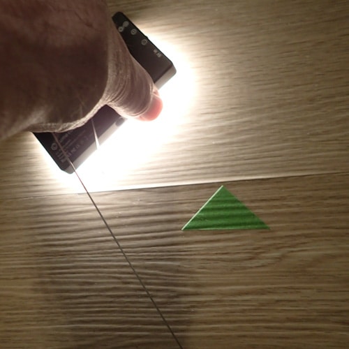 fractured vinyl plank side edges